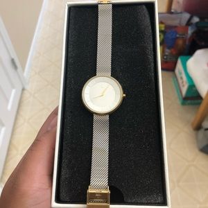 [BRAND NEW-REDUCED] MVMT MOD Watch for Women